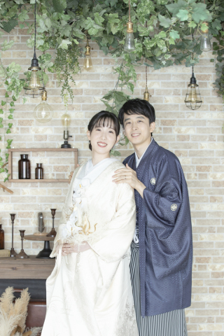 寄り添いあって、和装にぴったりな落ち着いた雰囲気です。