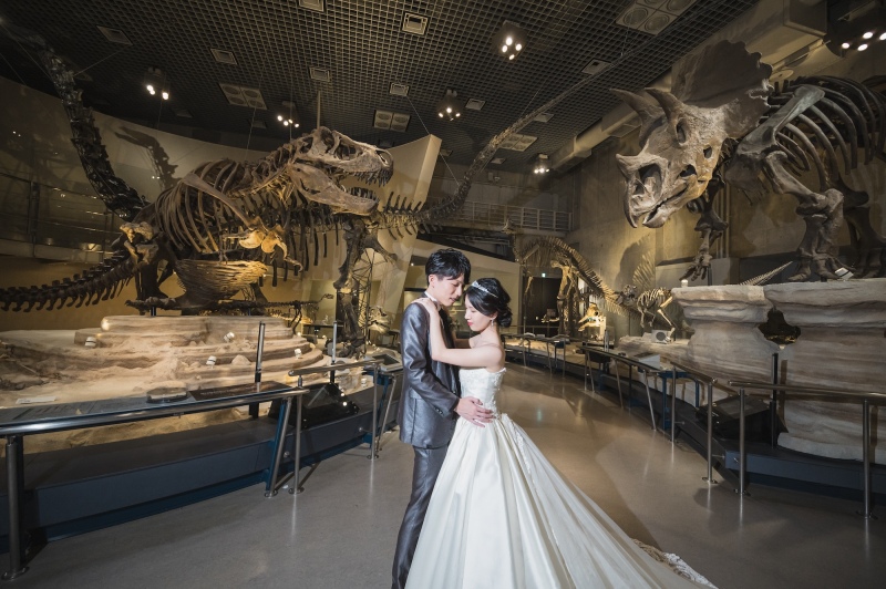 【科学博物館】撮影プラン◆新婦ヘアセット&メイク・ドレス&タキシード・1時間撮影・移動費・全データ付