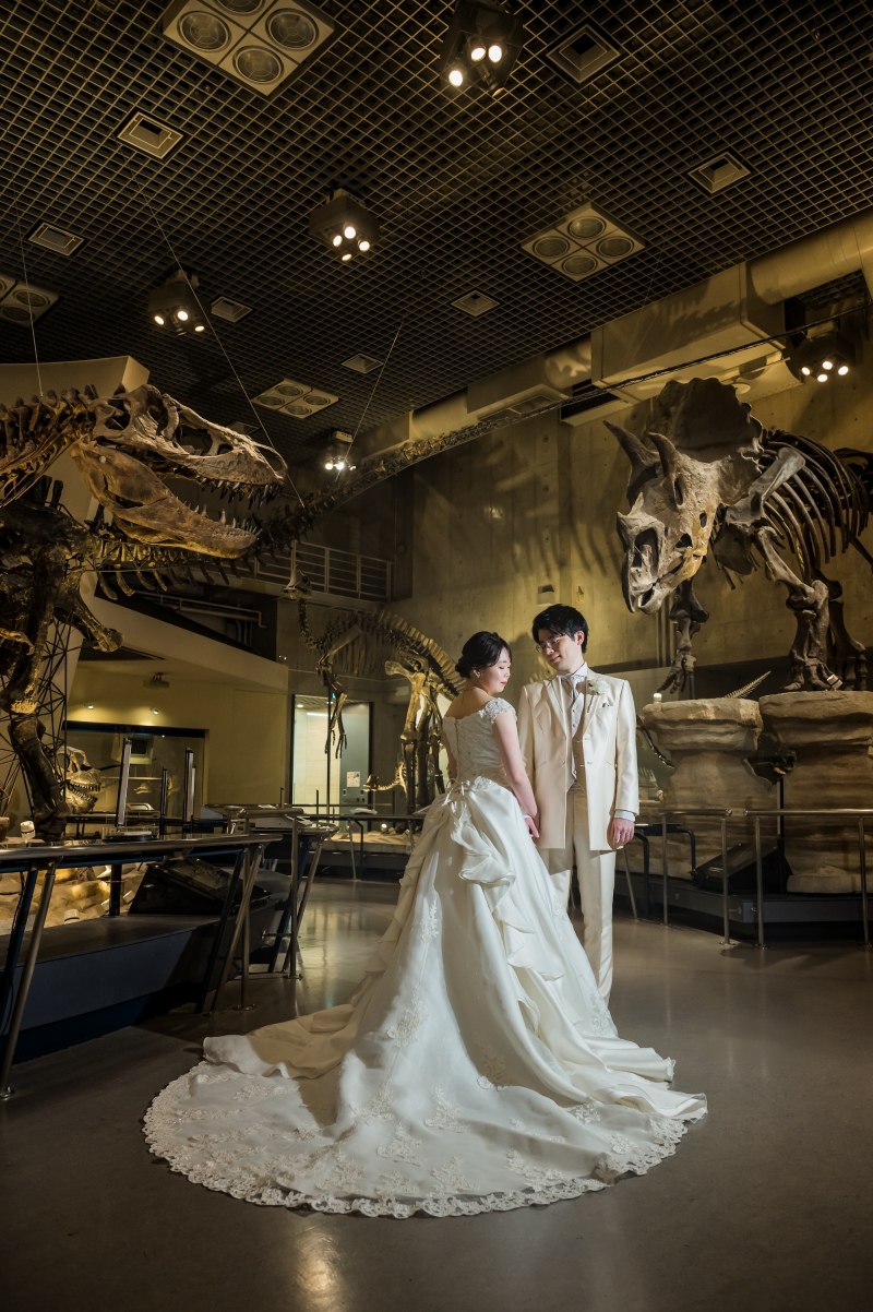 【科学博物館】撮影プラン◆新婦ヘアセット&メイク・ドレス&タキシード・1時間撮影・移動費・全データ付