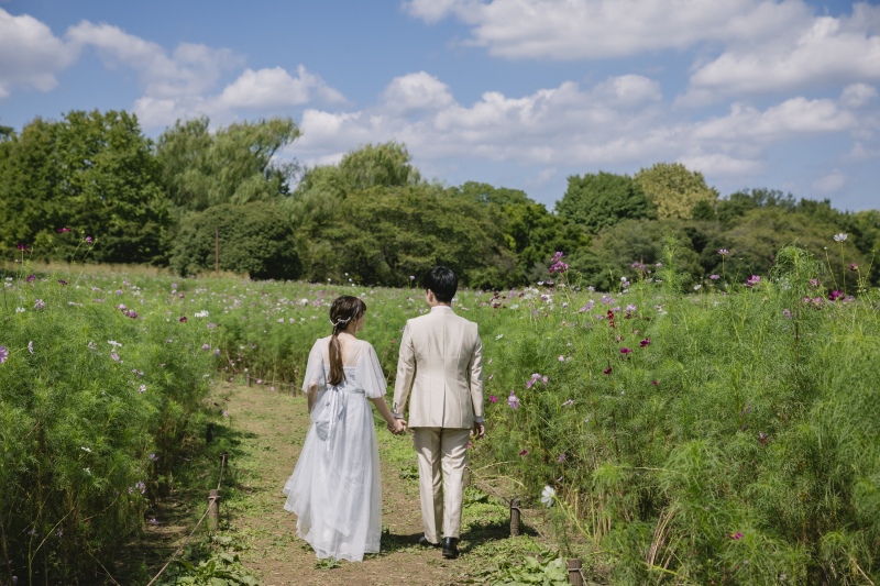 【お花畑×ドレス】あけぼの山農業公園プラン◆新婦ヘアセット&メイク・ドレス&タキシード・1時間撮影・移動費・全データ付