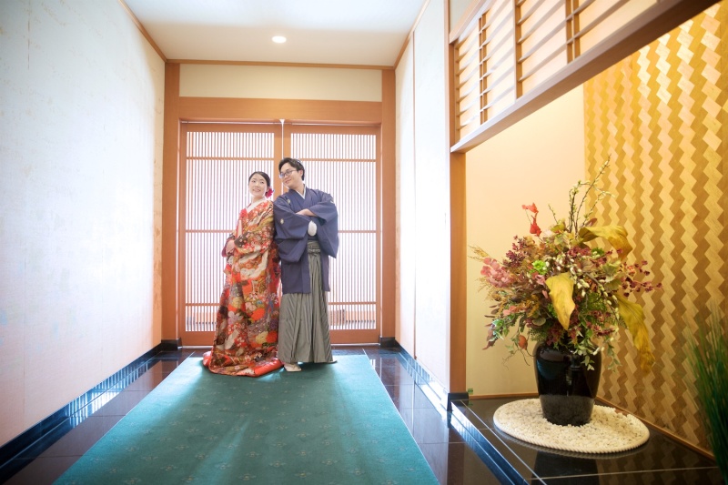 【神殿プラン】神殿+館内で叶える"写真で残す結婚式"|新婦ヘアメイク・全データ付き