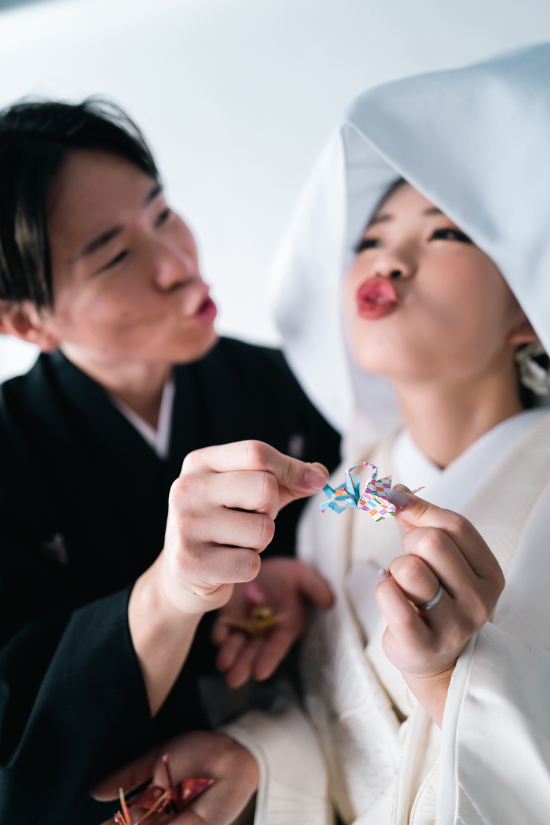 【スタジオ限定】白壁やカラー背景バックに白無垢前撮りプラン 100カット〜納品 198,000円