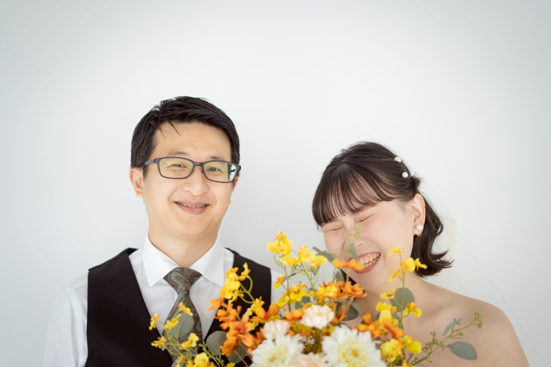 【ドレスタキシード&メイクヘアセット付き】選べるスタジオor浅草ロケ データ3カット納品 *美肌小顔レタッチ付き ¥30,000