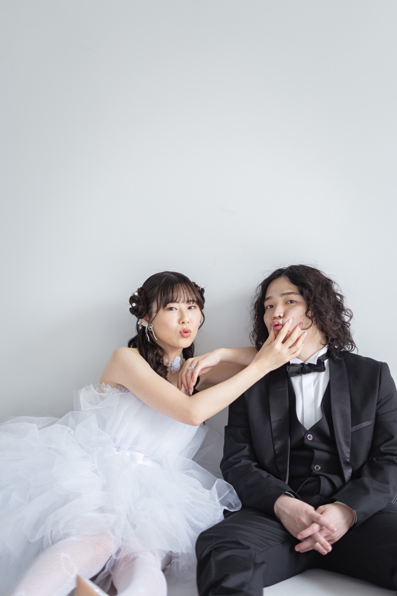 シンプル白壁でおしゃれに♪ スタジオ撮影限定前撮りプラン55,000円