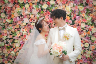 ウェディングフォトスタジオ【JOYFUL】_スタジオ背景【Flower Wall】