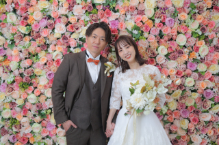 ウェディングフォトスタジオ【JOYFUL】_スタジオ背景【Flower Wall】
