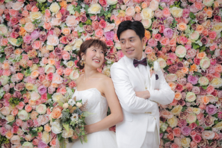 ウェディングフォトスタジオ【JOYFUL】_スタジオ背景【Flower Wall】