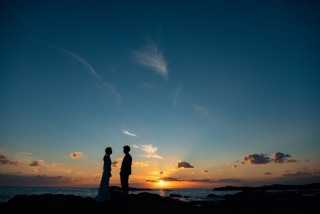 壮大な景色が広がる城ヶ島にて。敢えてポージングは指示せず自然体に立ってもらい、この写真の前後にストーリーを感じることができるような一枚を残すことができました。