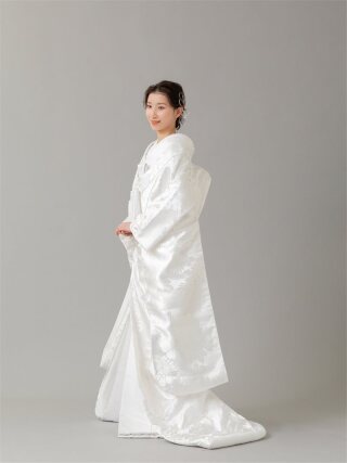 白1102 菊地紋に牡丹 