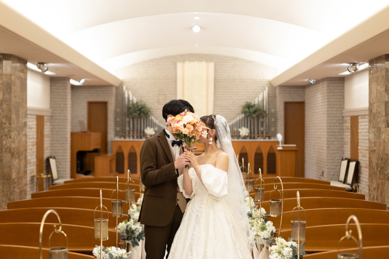 チャペルに包まれた幸せ溢れるひととき♡