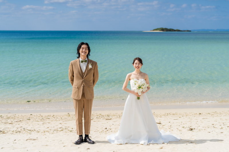 ※沖縄本島限定※【ベーシックフォトプラン+衣装アップグレードオプション】◇撮影地:ビーチ◇★所要時間=90分〜120分