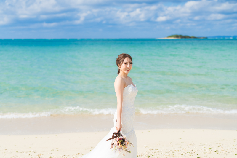 ※沖縄本島限定※【セルフフォトプラン】自分達で自由に撮影したい方!衣装を借りて沖縄の海や街へ繰り出そう!所要時間=90分
