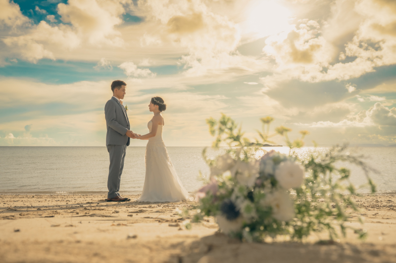 【沖縄本島エリア】※撮影日限定※ 沖縄ビーチサンセット撮影コミコミ100カット《全データ納品｜衣装｜ヘアメイク付｜追加料金不要》