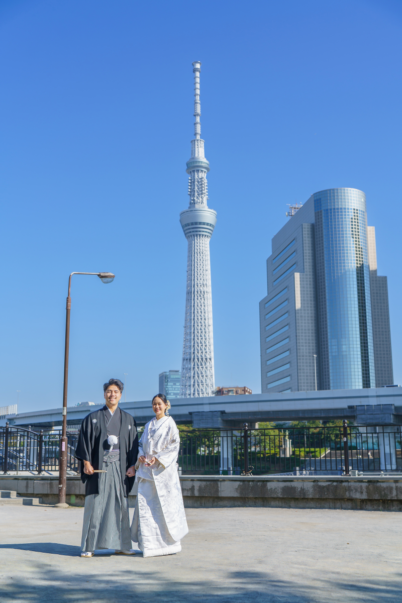 空にそびえ立つ『東京スカイツリー』の近くに移動♬