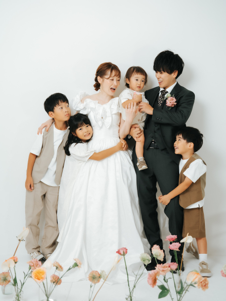 【シンプル背景のスタジオプラン】洋装1点