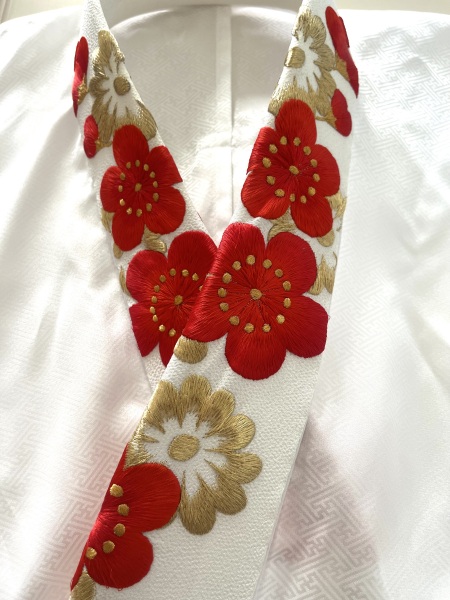 刺繍半衿　紅梅　Y-44-4