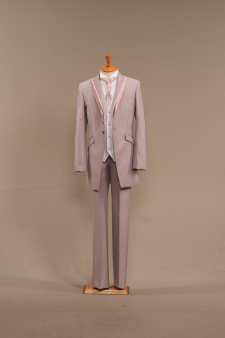 スモーキーピンク