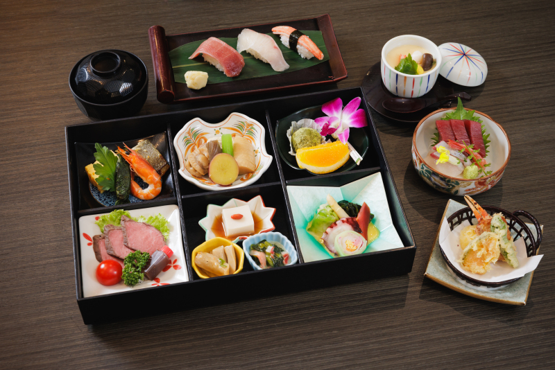 【挙式+6名様会食付+洋装フォト/スタンダードプラン】挙式・撮影の後にご家族様でお食事をゆっくりとお楽しみいただけます♪