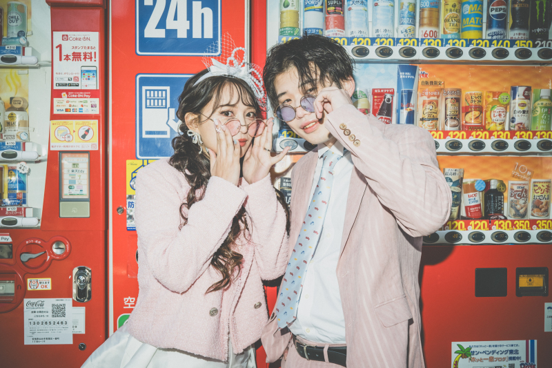 自販機の前で映えショット