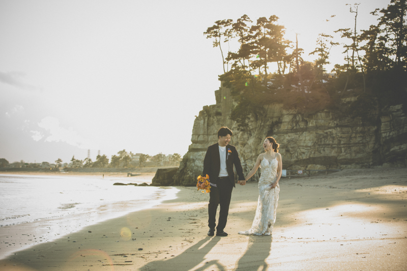 【スタジオ＋海ロケプラン】データ200カット保証(肌修正データ内30カット)｜当店無料ドレス1点or持込｜生花ブーケ付き