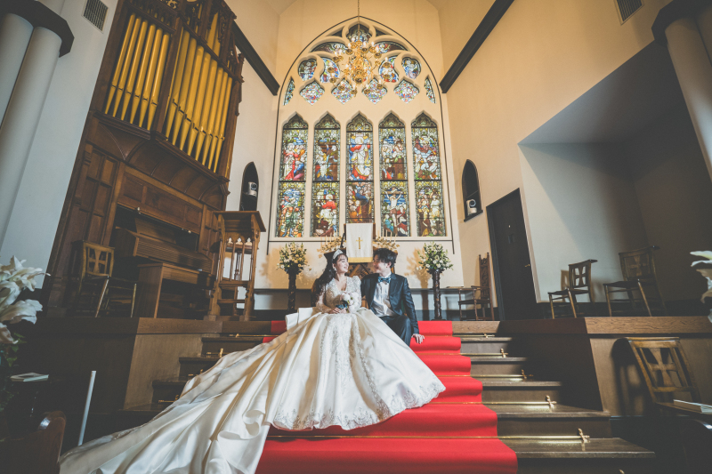 【チャペルフォトプラン】｜チャペルを貸切撮影｜データ100カット内20カット補正データ込｜提携衣装店衣装レンタル込｜生花ブーケ付