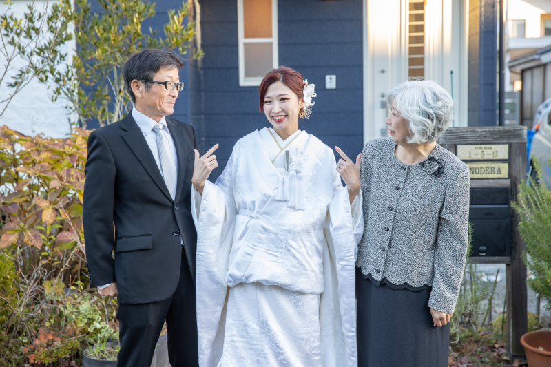 【ご家族お披露目フォトプラン】｜データ200カット(内肌補正データ30カット込)｜ご実家でのお支度も可能｜衣装店衣装レンタル