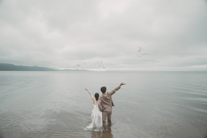 【ドローン+動画撮影+フォト】映像＋写真100カット保証(肌補正20カット込み)｜当店無料ドレス1点or持込｜ブーケ付き(生花)