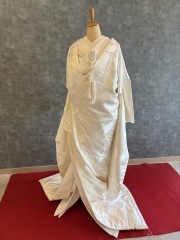 姫飛鶴紋裾花柄