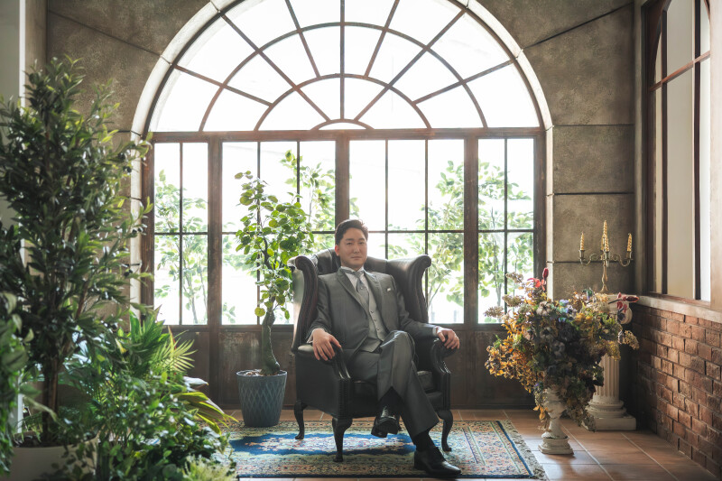 まんざらでもない新郎様のソロ写真