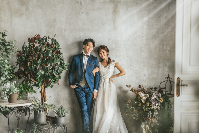 スタジオ内でも自然光を取り入れて作り過ぎないお写真