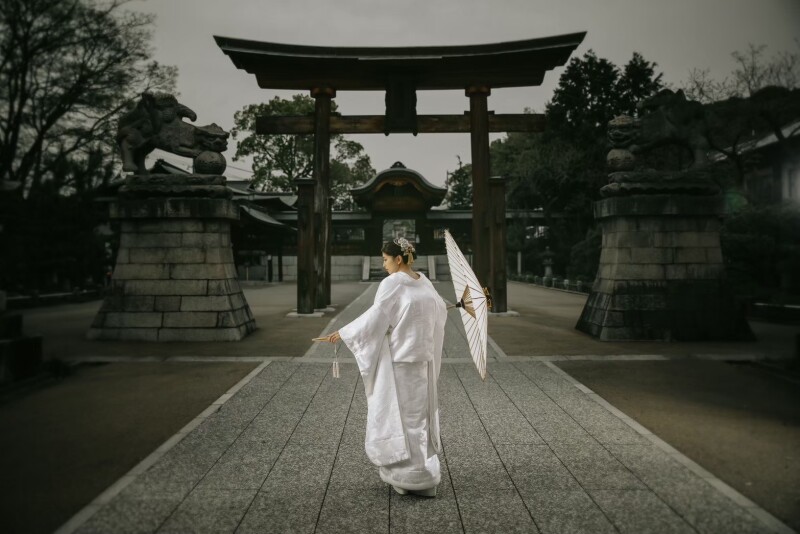 【和装ロケ】色褪せない伝統を今の感性で。凛としてどこまでも美しい花嫁姿。