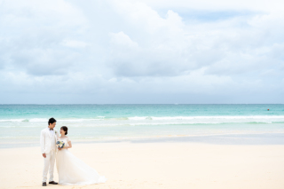 おふたりらしい写真沢山のビーチフォト