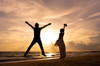 オレンジに輝くサンセットフォト