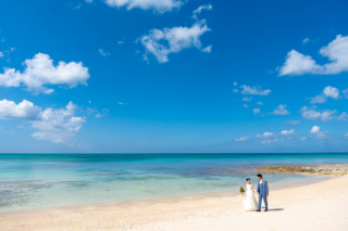 宮古ブルーが広がる＼ビーチフォト／