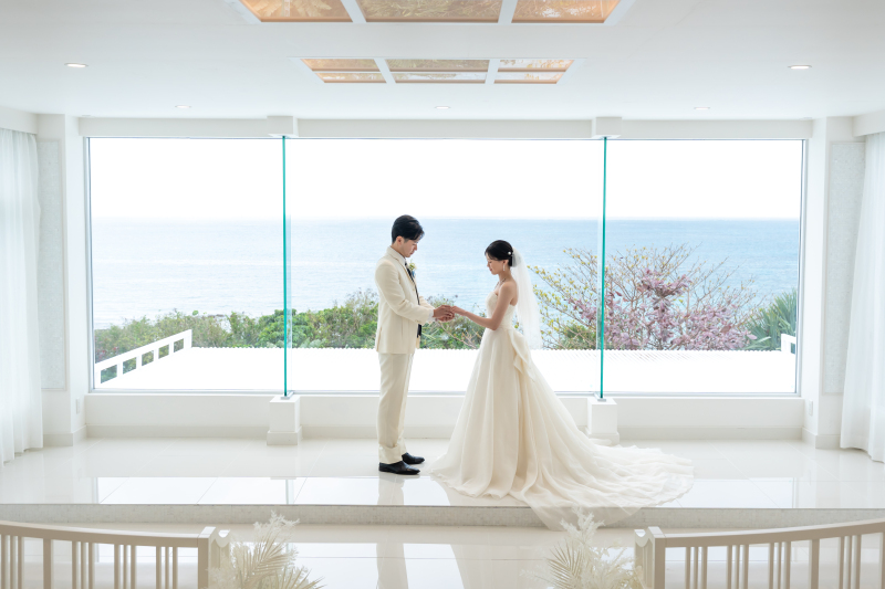 チャペルでのウェディングフォト