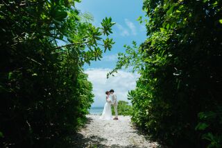 【宮古島】＼10～12月撮影で南国リゾートを満喫♪／ビーチ＆グリーンフォト100カット♪ドレス＆ヘアメイク全て込88,000円！