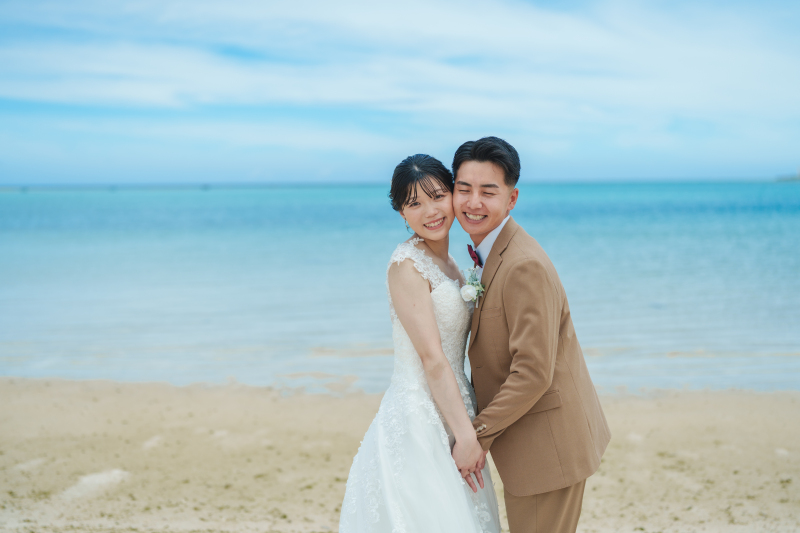 【沖縄本島1日2組様限定】\44,000円でビーチ50カット!ドレス選び放題!9月末までの撮影!