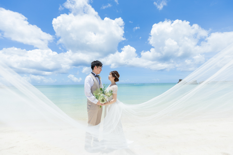 【宮古島】\10~12月も間に合う/ビーチ&グリーンフォト衣装2着付き100カットPlanを99,000円で♪プロヘアメイク付!