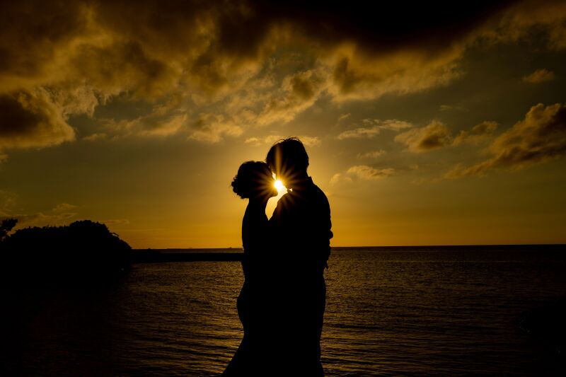 【沖縄本島】12~2月迄撮影の期間限定★特別価格!\70カットを8.8万円で叶える★*/憧れのビーチ&サンセット撮影♪