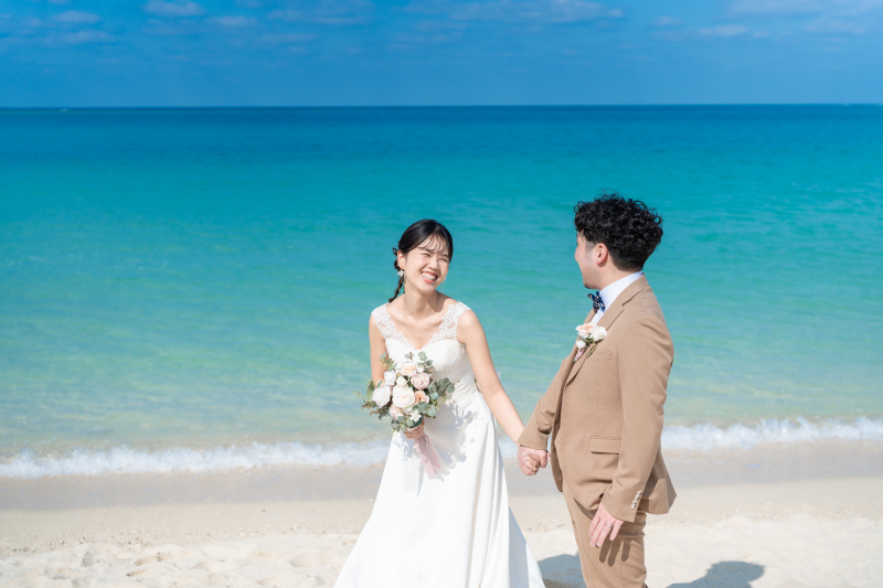 【沖縄本島】\5月~7月も間に合う!/憧れのビーチフォト100カット69,000円Plan♪衣装選び放題&プロヘアメイク付!