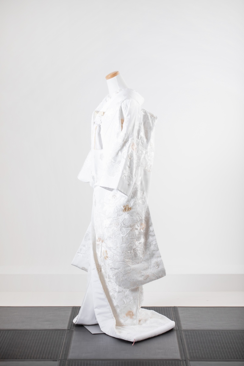 白無垢　金刺繍