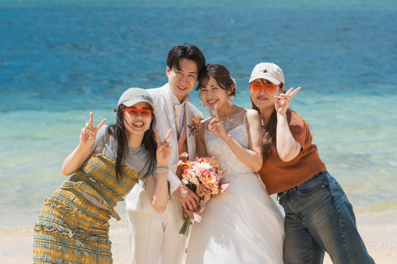 小さな結婚式 沖縄那覇店_家族・友人を撮影に呼べる