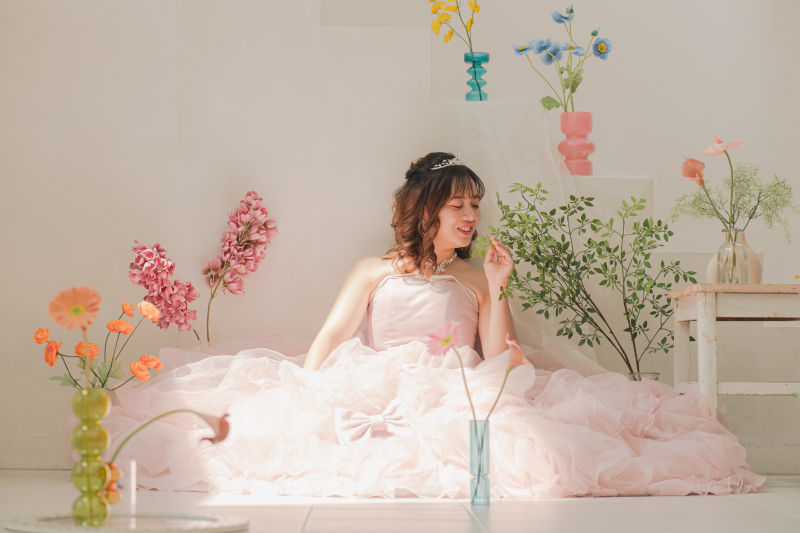 もちろん！カラードレスでの撮影も☆