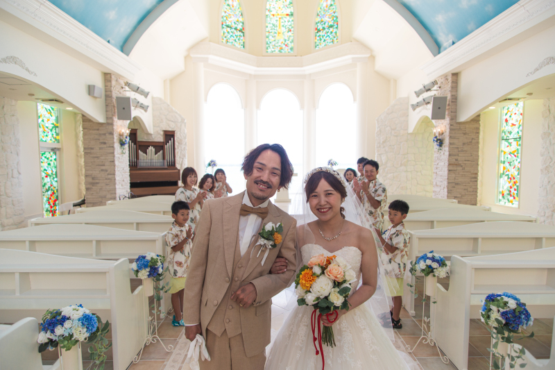 リゾート感満載、海辺のチャペルで特別な挙式も♪