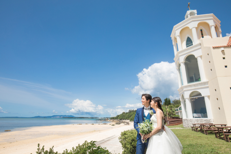 小さな結婚式 沖縄那覇店_海で撮影できる