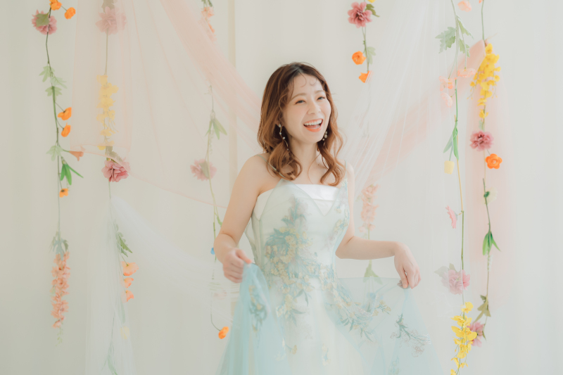 【ひとりでも撮れるスタジオソロフォトウェディング★】洋装1点ライトプラン(1カット)|衣裳・美容着付け込