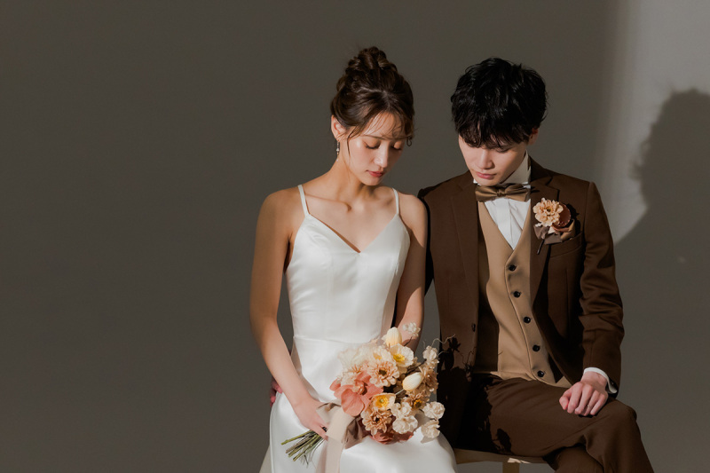 【セルフフォト|お手持ちのカメラで自由に撮影!】結婚記念日や入籍記念におすすめ!衣裳レンタル込スタジオ貸切プラン