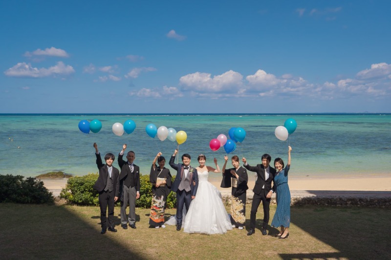 【年内限定|リザン・ル・アンジュマリー教会|旅行も記念も家族と一緒に】沖縄で叶えるファミリーフォトウェディングプラン