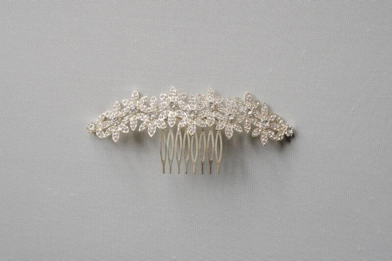 ヘアアクセサリー