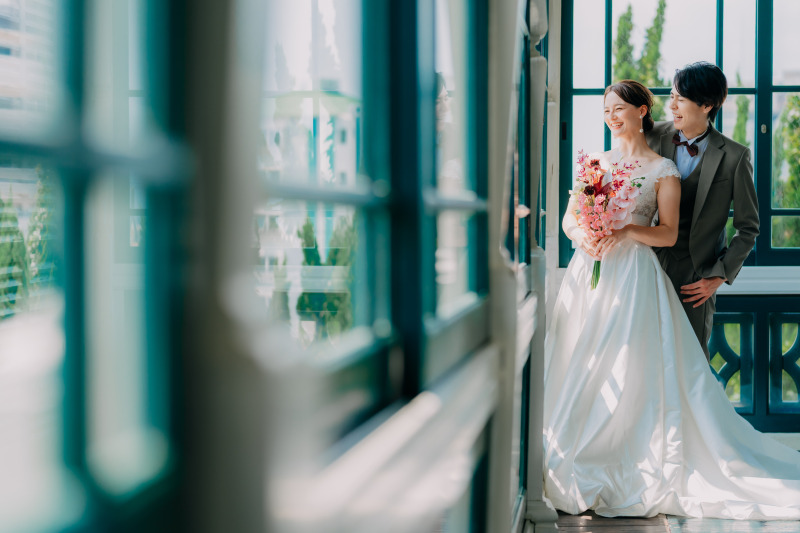 【光と海に包まれる旧グッゲンハイム邸前撮りプラン】旧グッゲンハイム邸で、昼間の自然光を浴びながらロマンティックな前撮りを。